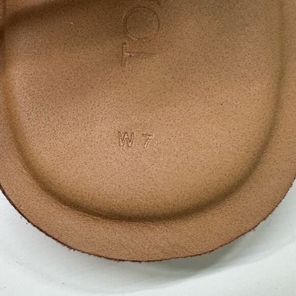 NWOB | TOMS | Bree Chevron Inspired Thong Sandals | Warm Beige | Size 7 - Picture 15 of 16